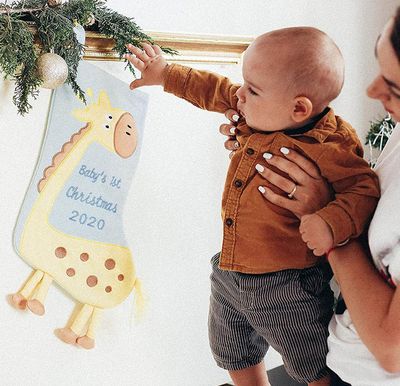 Giraf Babys første julestrømpe