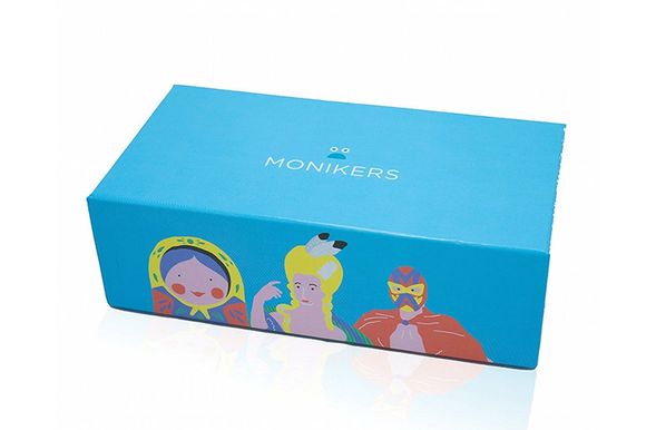 Box of the game Monikers som en bedste ven Valentines gave