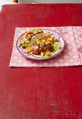 Γαρίδες Tacos με Mango Salsa