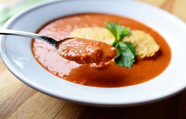 Sopa De Tomate Con Crutones De Parmesano
